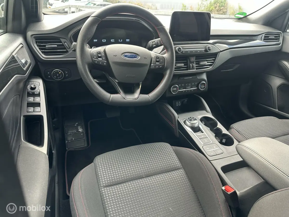 1.5 EcoBoost ST LINE