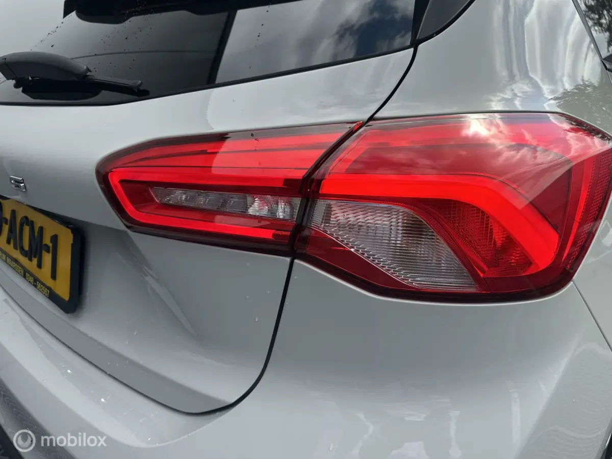 1.5 EcoBoost ST LINE