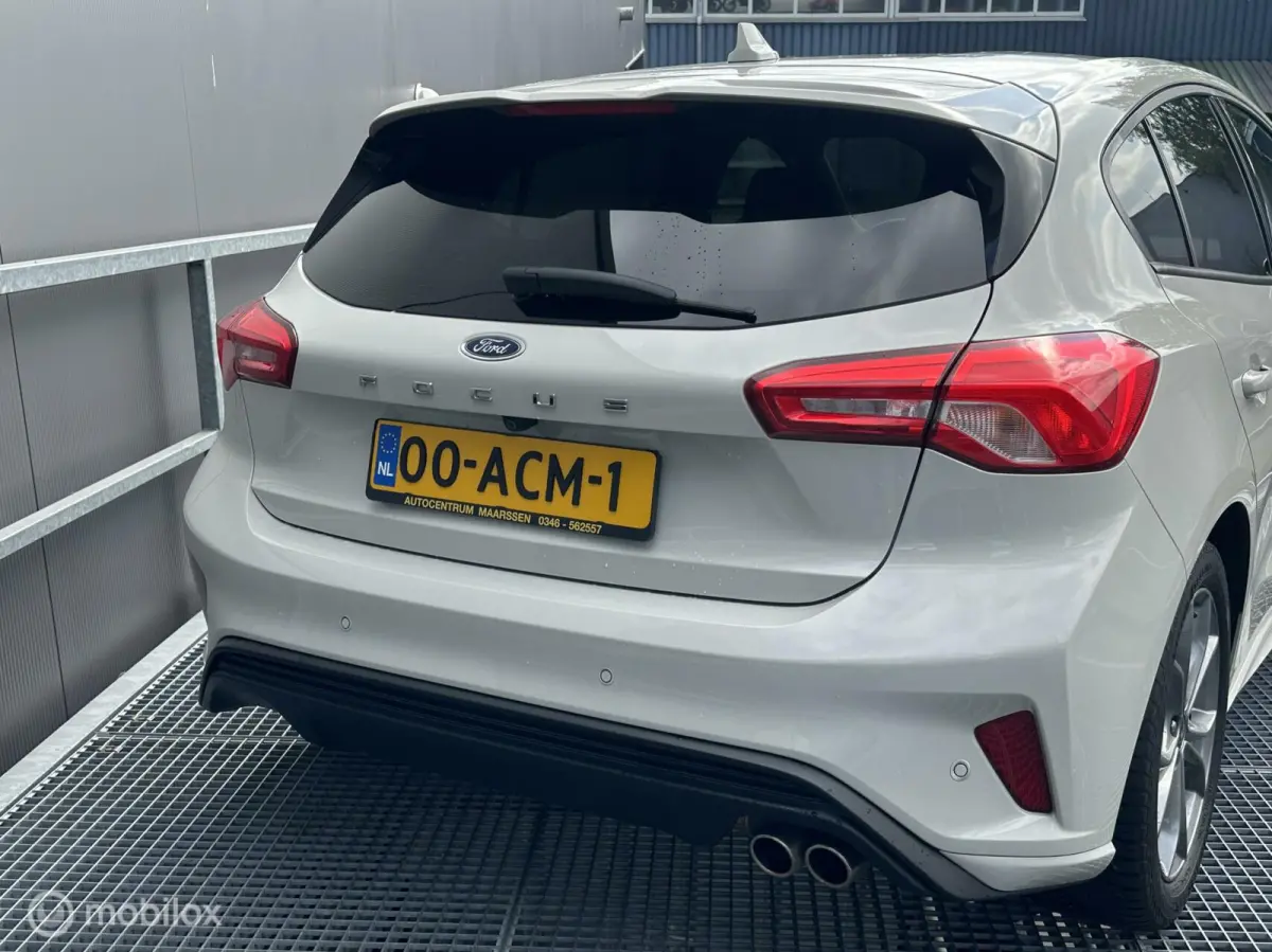1.5 EcoBoost ST LINE