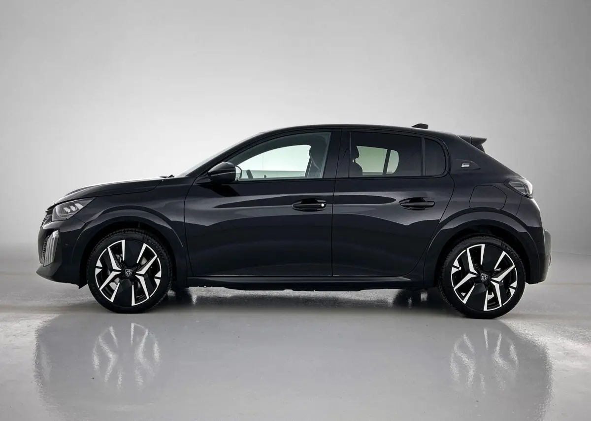 EV GT Advantage 51 kWh 156 pk | Navigatie | Achteruitrijcamera | Parkeersensoren Voor en Achter | Alcantara Bekleding | Verwarmde Sportstoelen | Full-LED Koplampen | Dodehoek Detectie | Adap