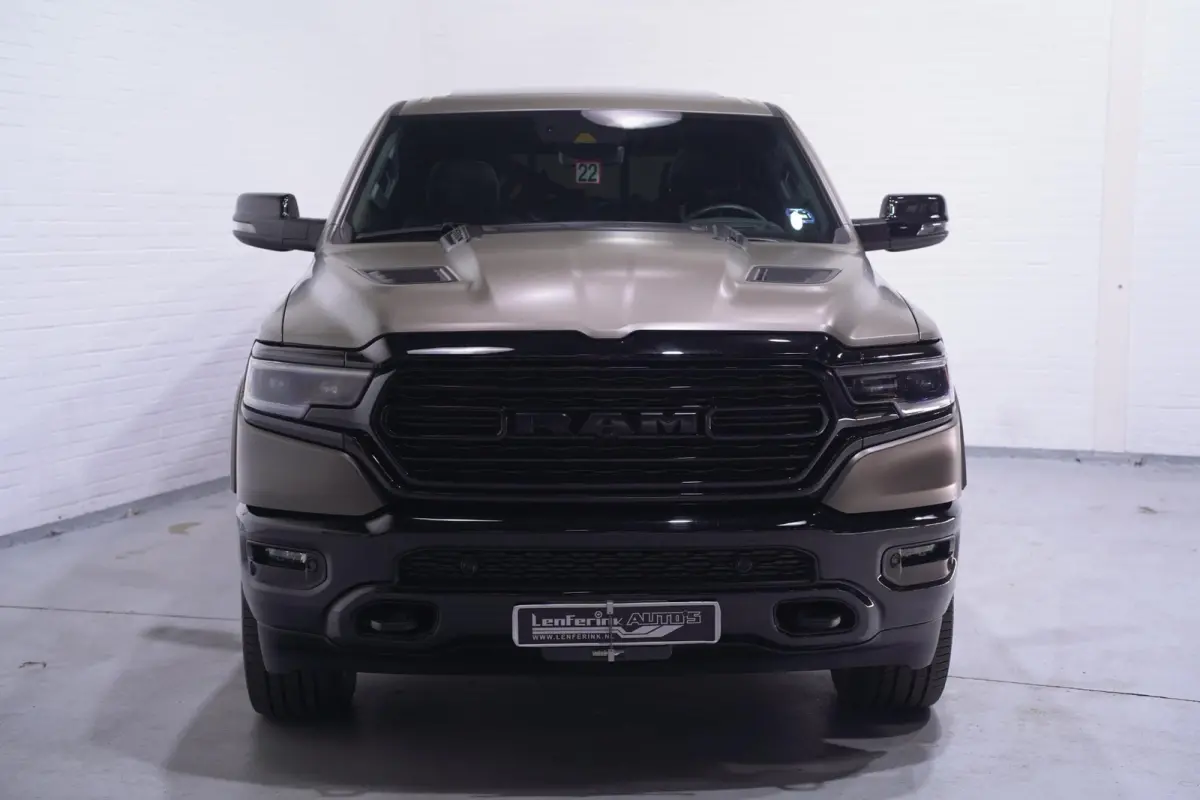 1500 5.7 V8 4x4 Limited Night Luchtvering, 22" LMV 360 Camera, Harman&Kardon, Panoramadak, BPM vrij, 5-Zits