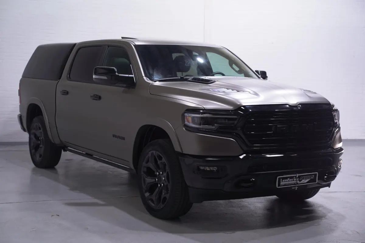 1500 5.7 V8 4x4 Limited Night Luchtvering, 22" LMV 360 Camera, Harman&Kardon, Panoramadak, BPM vrij, 5-Zits