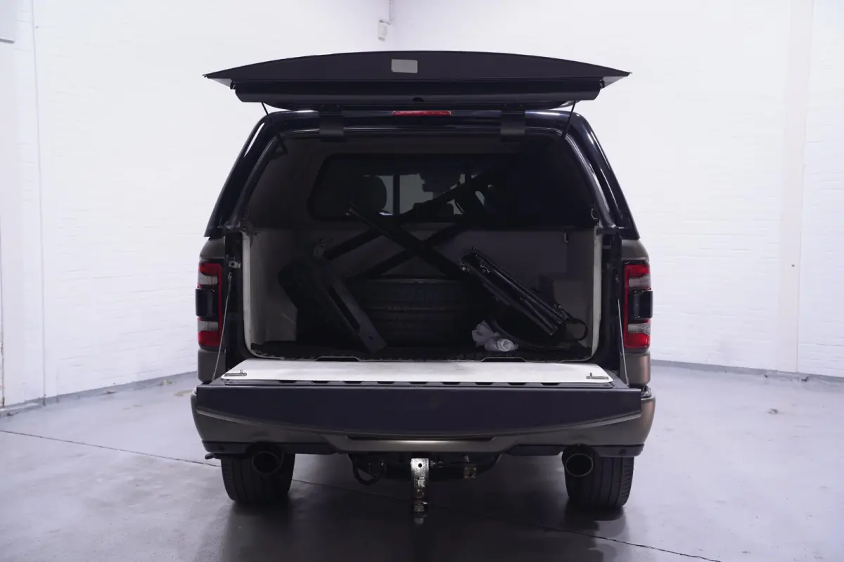 1500 5.7 V8 4x4 Limited Night Luchtvering, 22" LMV 360 Camera, Harman&Kardon, Panoramadak, BPM vrij, 5-Zits