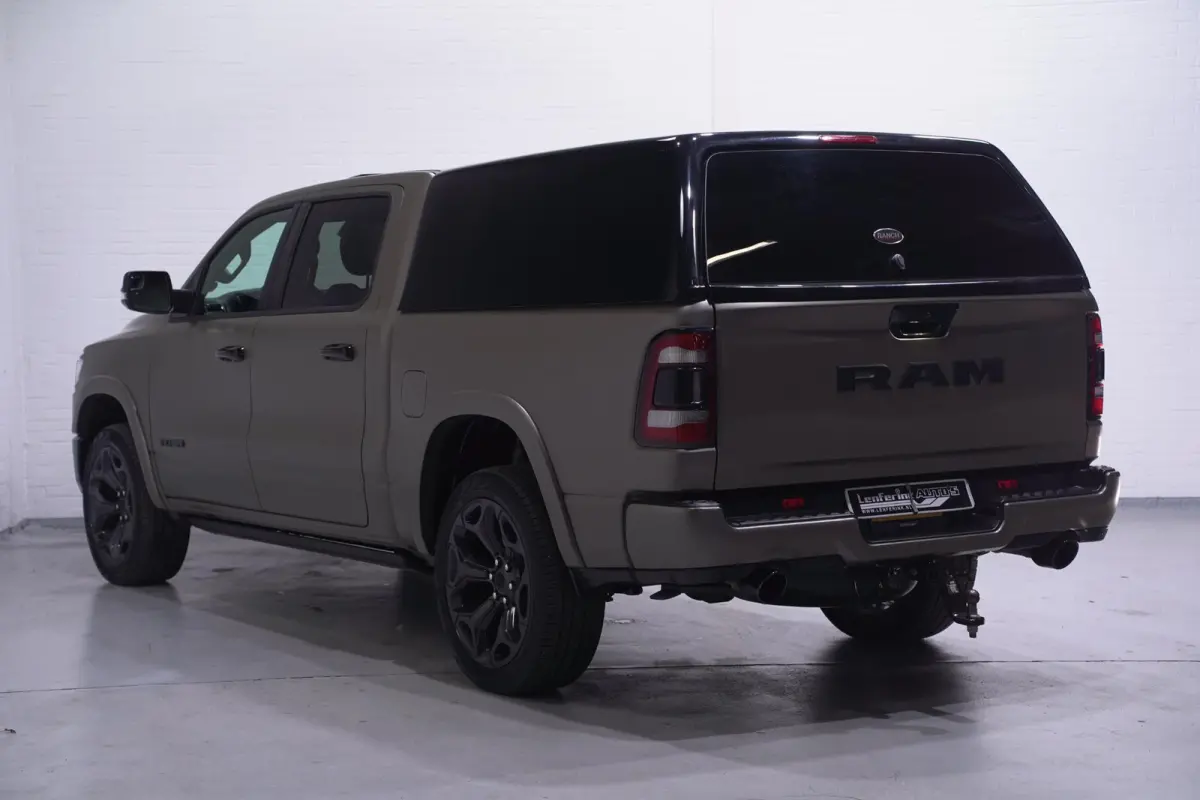 1500 5.7 V8 4x4 Limited Night Luchtvering, 22" LMV 360 Camera, Harman&Kardon, Panoramadak, BPM vrij, 5-Zits