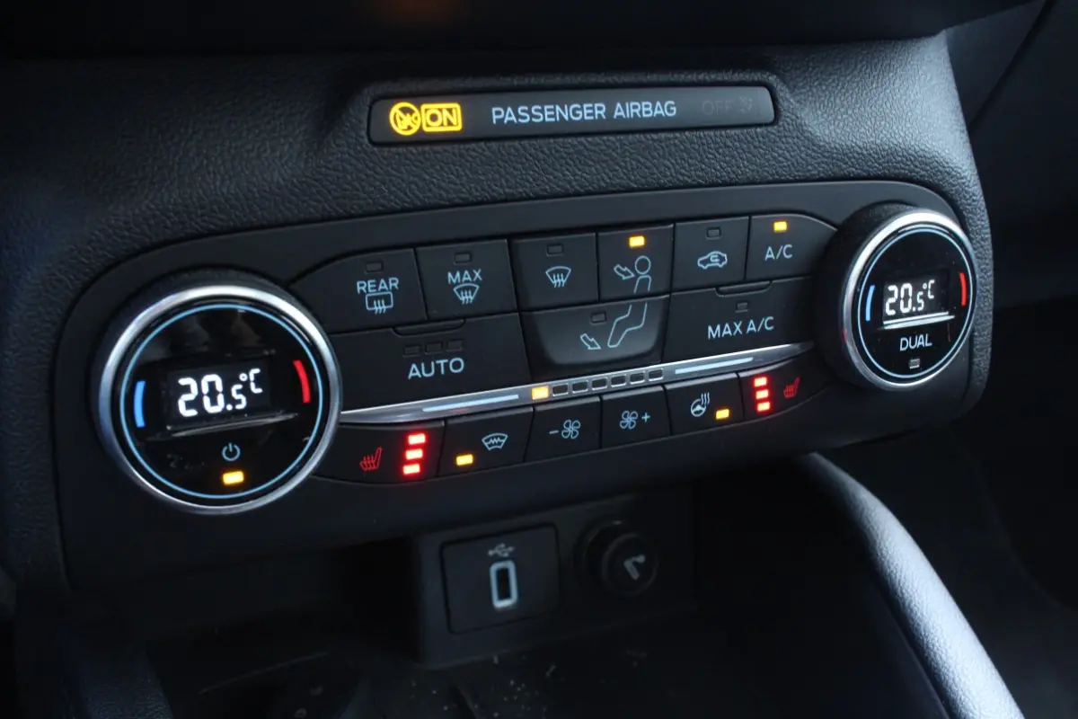 1.5 EcoBoost 44000 km ! Titanium PANO B&O CARPLAY HUD '19