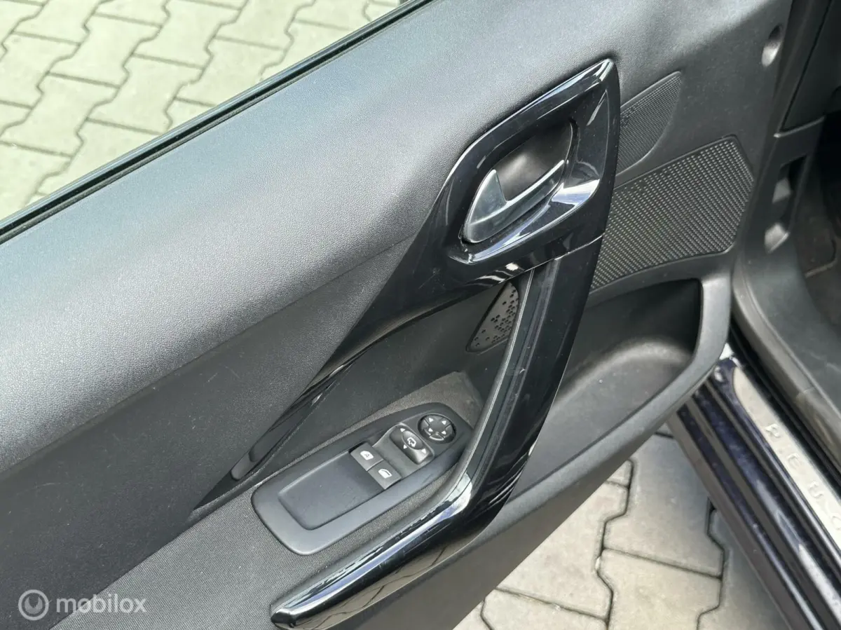 1.2 83PK Signature | CRUISE | CARPLAY | NAVI |