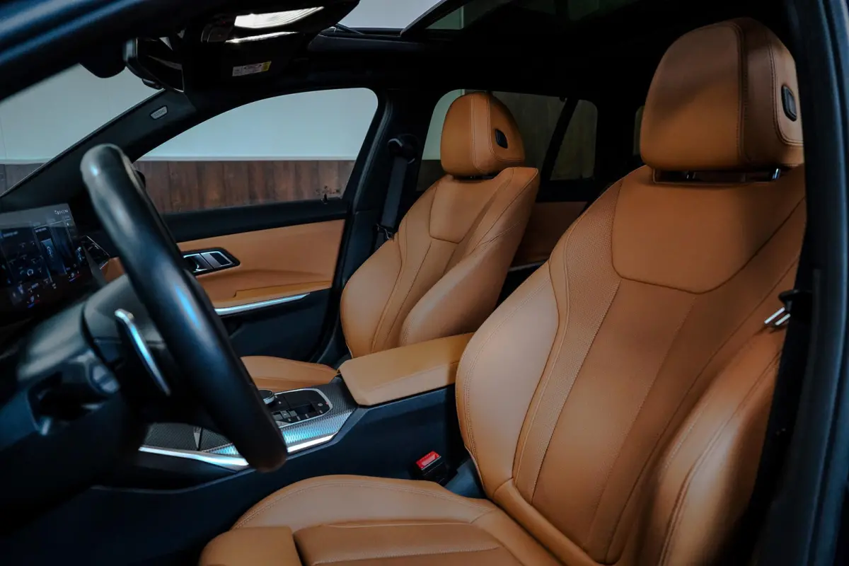320i High Executive BTW|M-sport |Pano|Memor|Head-Up|Trekhaak