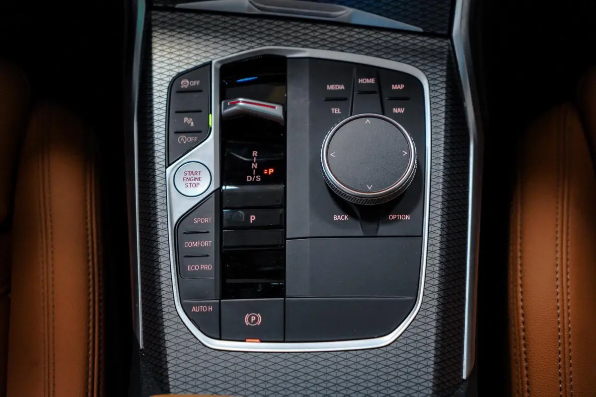 320i High Executive BTW|M-sport |Pano|Memor|Head-Up|Trekhaak