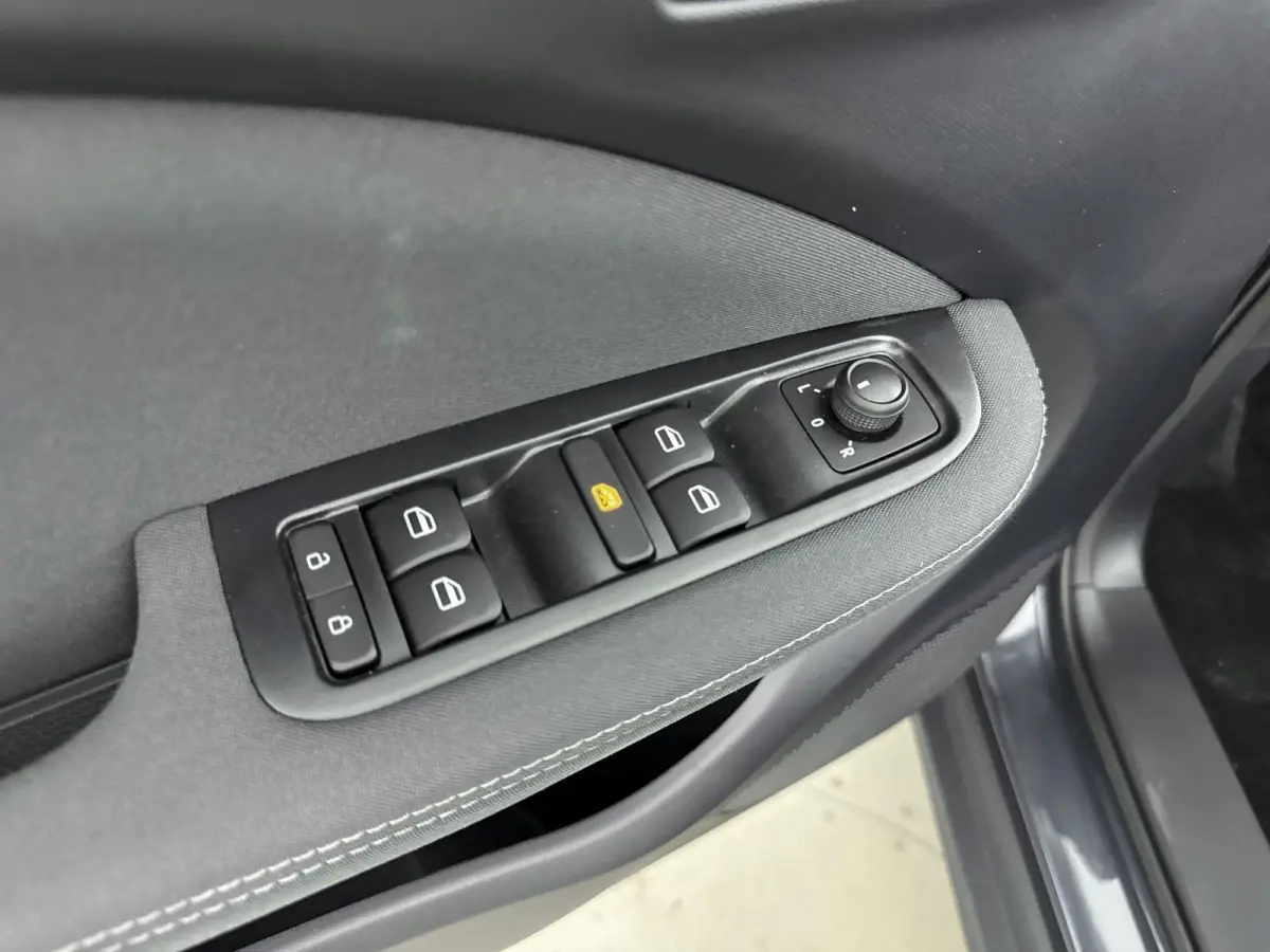 Design 37.3 kWh | Panoramadak| Camera | Navigatie | Cruise control Adaptief