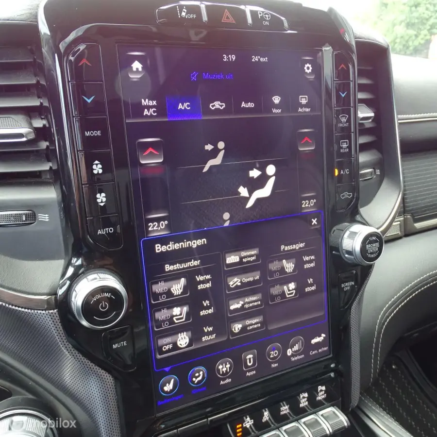 1500 4X4 5.7 V8 4x4 Crew Cab Limited 4PLAY 22 inch
