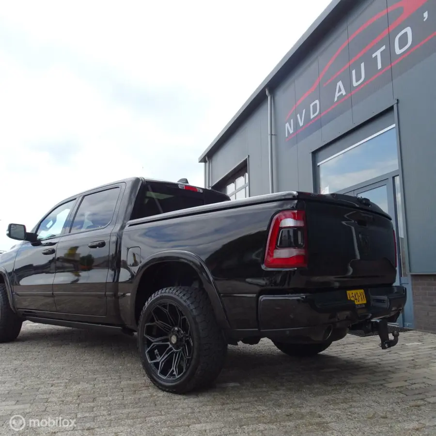 1500 4X4 5.7 V8 4x4 Crew Cab Limited 4PLAY 22 inch