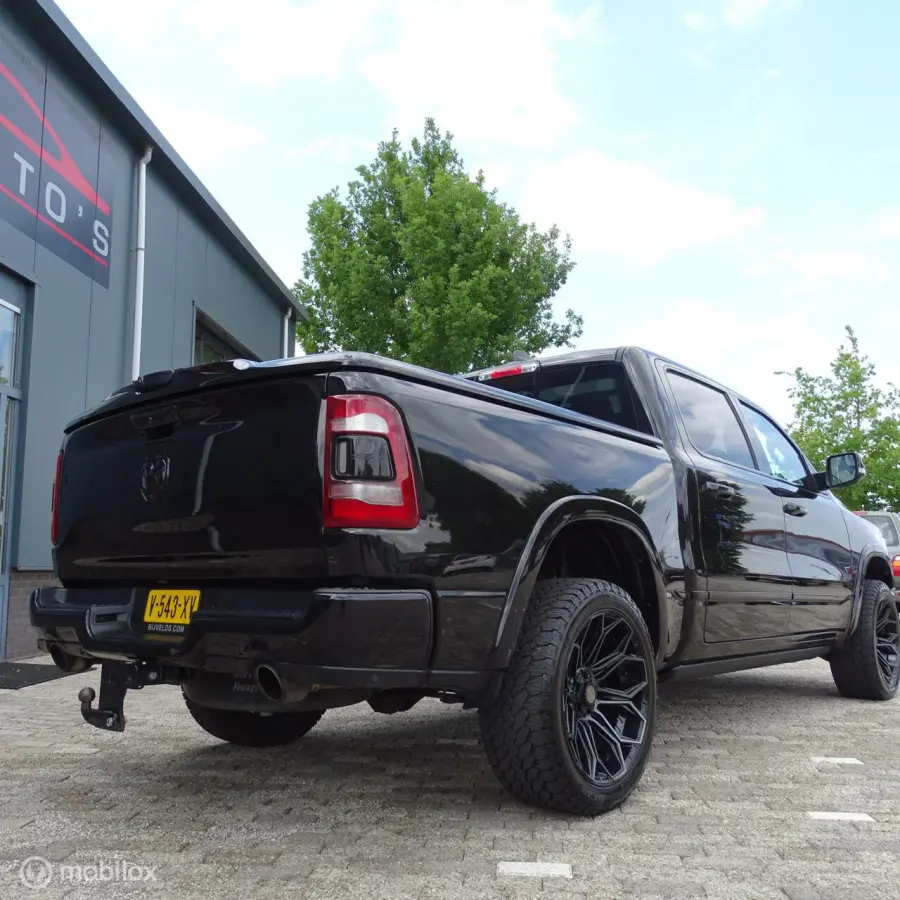 1500 4X4 5.7 V8 4x4 Crew Cab Limited 4PLAY 22 inch