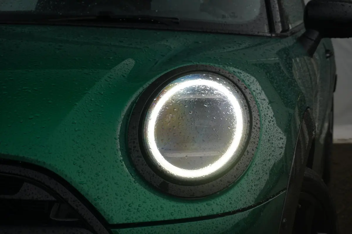 Cooper C John Cooper Works Uitvoering | Pakket M | Panoramadak | Driving Assistant | Stoel & Stuurverwarming | Parking Assitant |