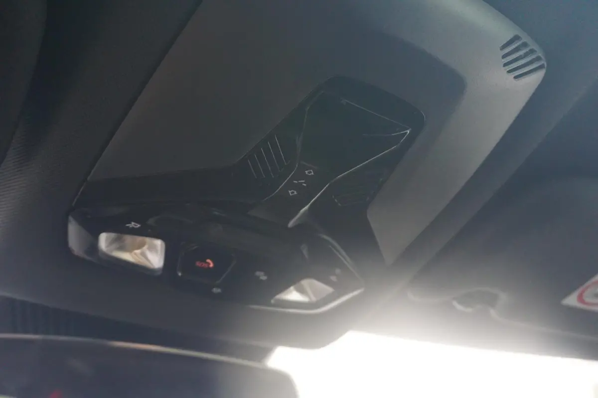 Cooper C John Cooper Works Uitvoering | Pakket M | Panoramadak | Driving Assistant | Stoel & Stuurverwarming | Parking Assitant |