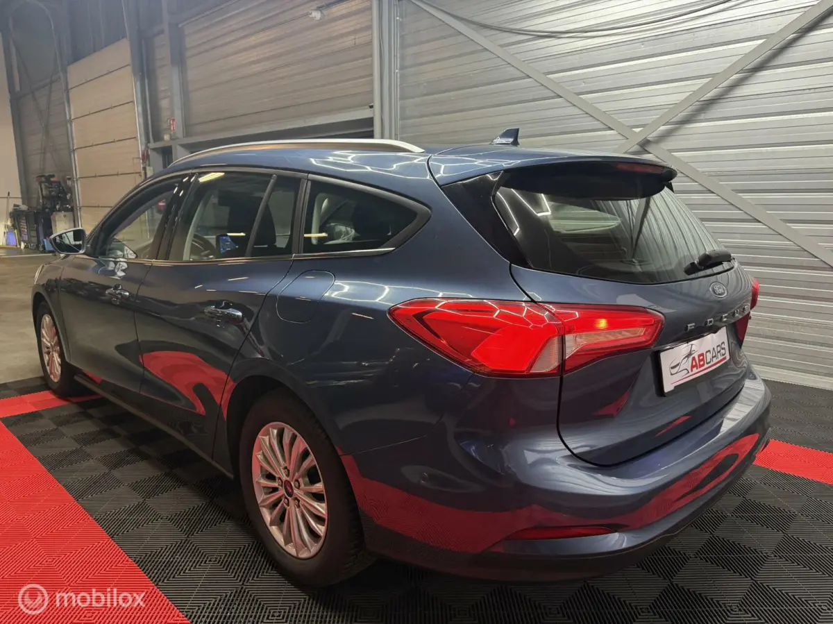 1.0 EcoBoost Hybrid Titanium X Business