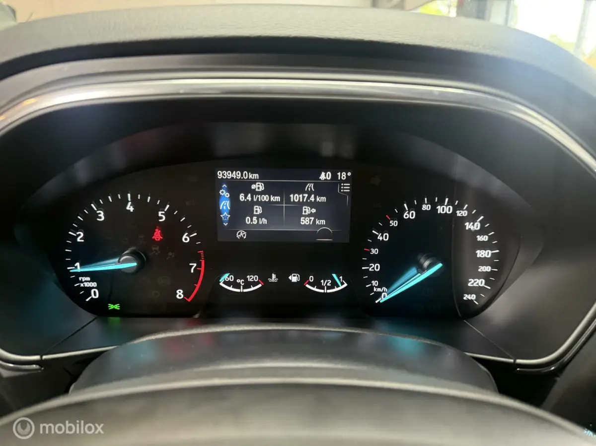 1.0 EcoBoost Hybrid Titanium X Business