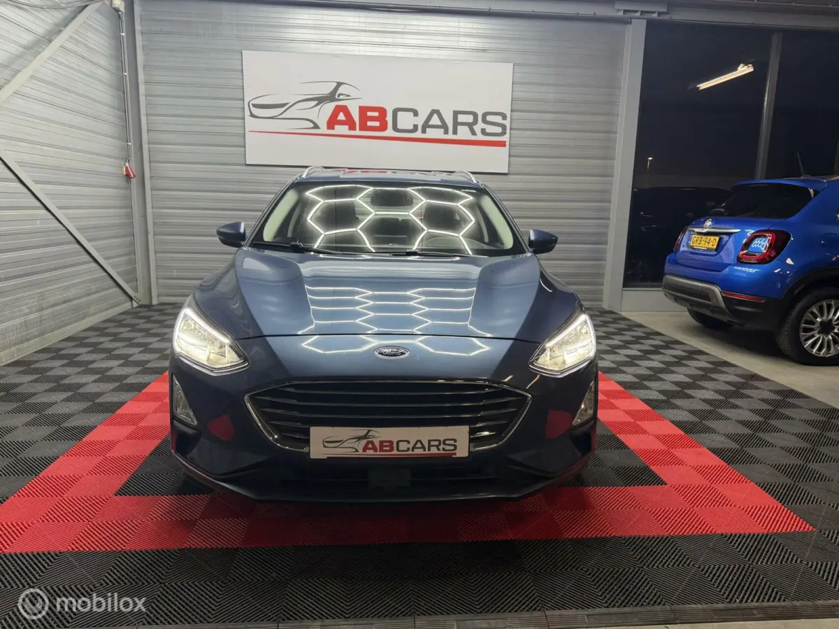 1.0 EcoBoost Hybrid Titanium X Business