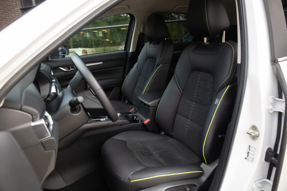 2.0 e-SkyActiv-G M Hybrid 165 Newground , 360°camera, Keyless entry, Head-up display
