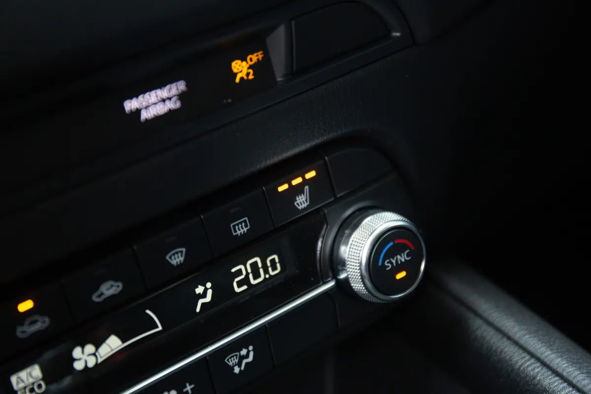 2.0 e-SkyActiv-G M Hybrid 165 Newground , 360°camera, Keyless entry, Head-up display