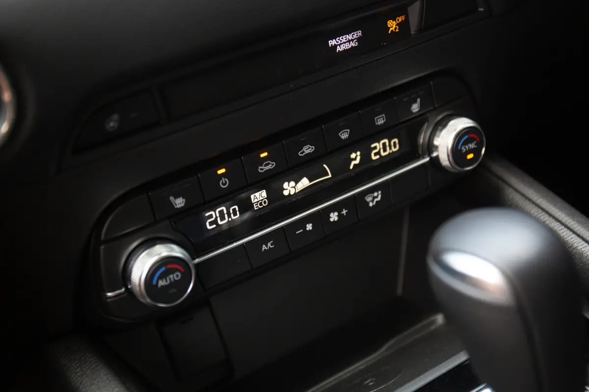 2.0 e-SkyActiv-G M Hybrid 165 Newground , 360°camera, Keyless entry, Head-up display