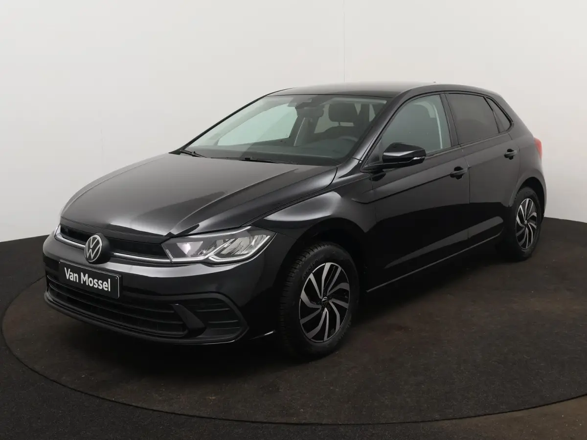 1.0 TSI Life Edition 95 PK | Draadloze Apple carplay | Achteruitrijcamera  | Parkeersensoren | Travel Assist | LED Verlichting | 15" inch "Essex" LMV |