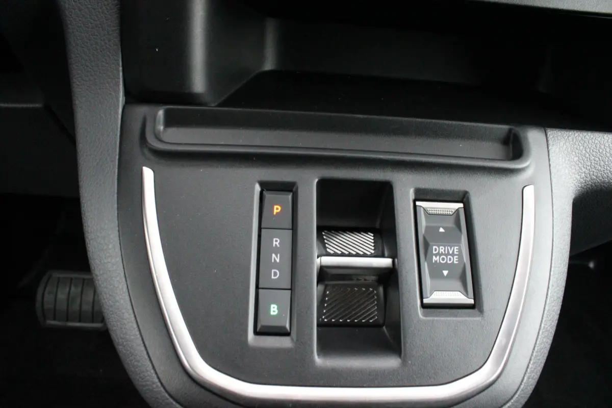 L2 ASPHALT 50 kWh | APPLE CARPLAY/ANDROID AUTO | DAB+ RADIO | 3-ZITS | AIRCO | CRUISE CONTROL | NIEUWE BUS! | PARKEER SENSOREN |