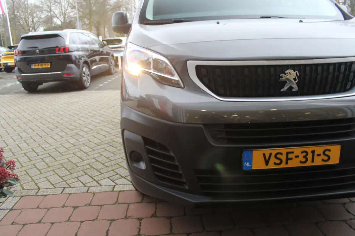 L2 ASPHALT 50 kWh | APPLE CARPLAY/ANDROID AUTO | DAB+ RADIO | 3-ZITS | AIRCO | CRUISE CONTROL | NIEUWE BUS! | PARKEER SENSOREN |