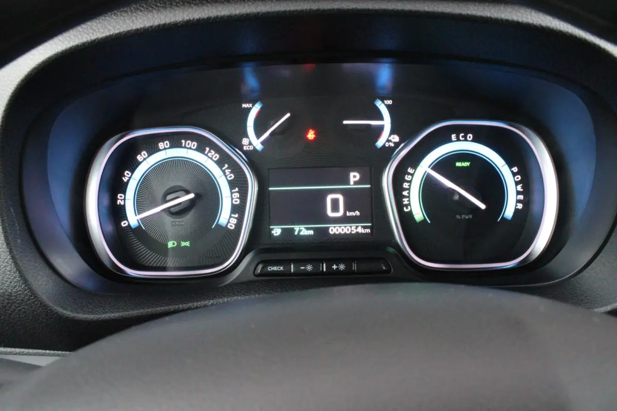 L2 ASPHALT 50 kWh | APPLE CARPLAY/ANDROID AUTO | DAB+ RADIO | 3-ZITS | AIRCO | CRUISE CONTROL | NIEUWE BUS! | PARKEER SENSOREN |