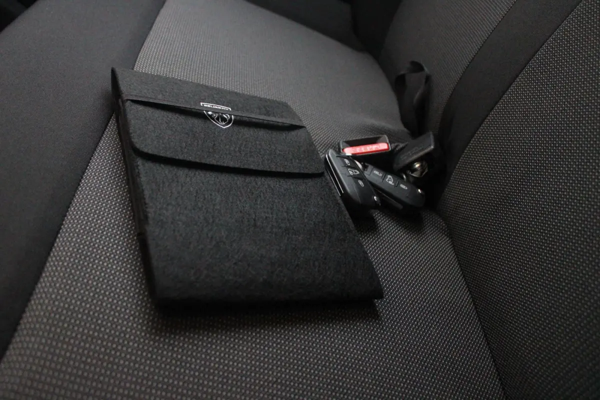 EV L2 75 kWh | NAVIGATIE 10" TOUCHSCREEN | ACHTERUITRIJ CAMERA | APPLE CARPLAY/ANDROID AUTO | PARKEERSENSOREN | CRUISE CONTROL | DAB+ RADIO | 3-ZITS | LAADRUIMTE PAKKET | PACK MODUWORK |