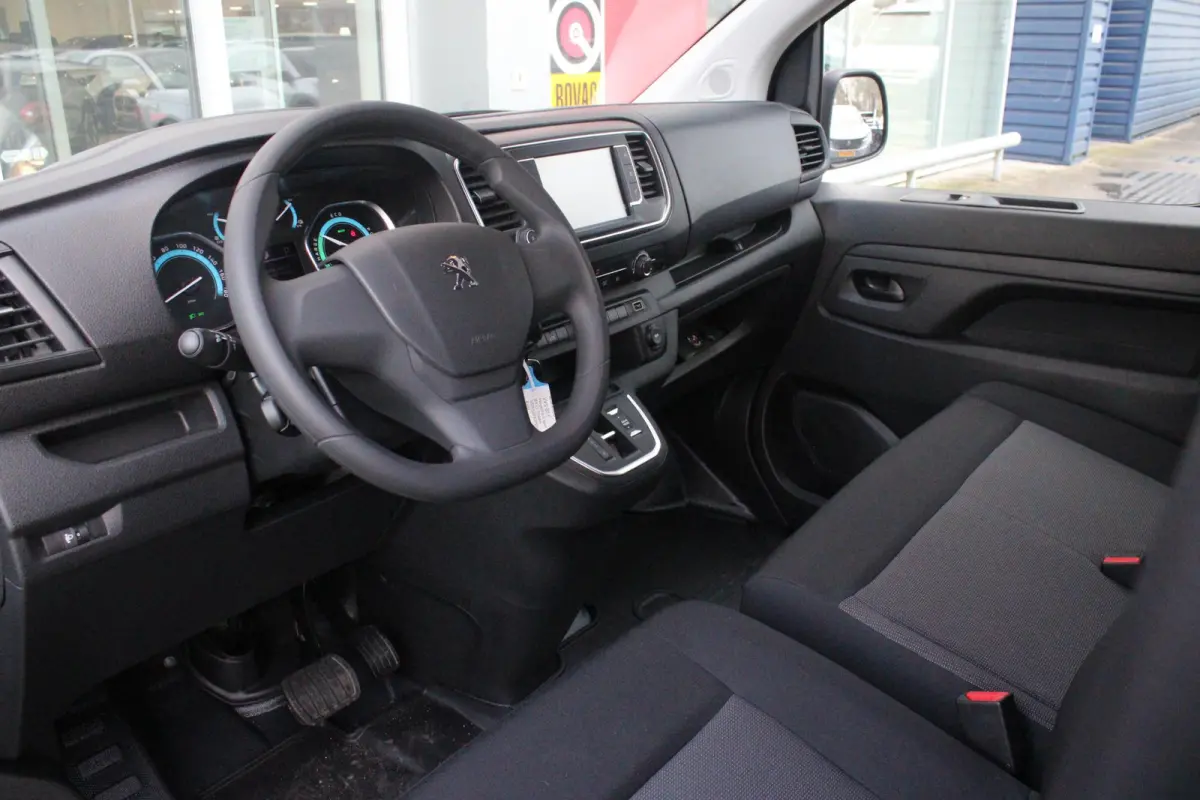 EV L2 75 kWh | NAVIGATIE 10" TOUCHSCREEN | ACHTERUITRIJ CAMERA | APPLE CARPLAY/ANDROID AUTO | PARKEERSENSOREN | CRUISE CONTROL | DAB+ RADIO | 3-ZITS | LAADRUIMTE PAKKET | PACK MODUWORK |