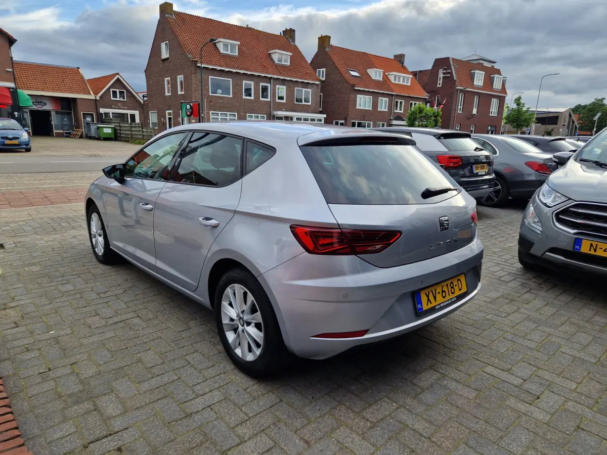 1.5 TGI Style, Navigatie,Apple Car Play,L.M.Velgen,Parkeersensoren