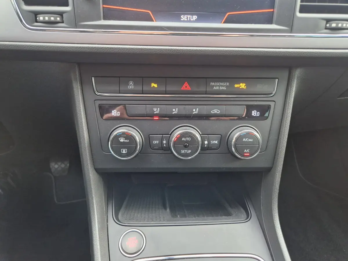 1.5 TGI Style, Navigatie,Apple Car Play,L.M.Velgen,Parkeersensoren