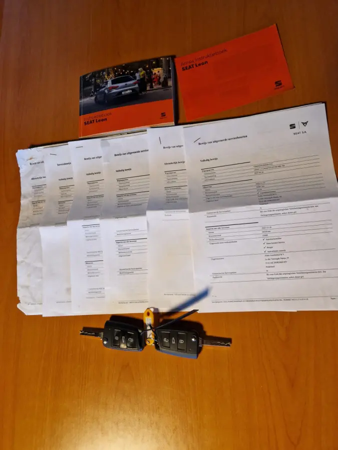 1.5 TGI Style, Navigatie,Apple Car Play,L.M.Velgen,Parkeersensoren