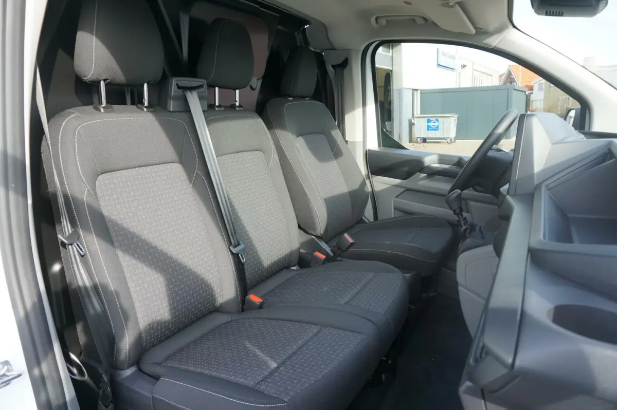 320 2.0 TDCI L2H1 Trend 136PK DIRECT RIJDEN!! Camera Carplay-Navi Cruise LED Laadruimte Parkeersensoren