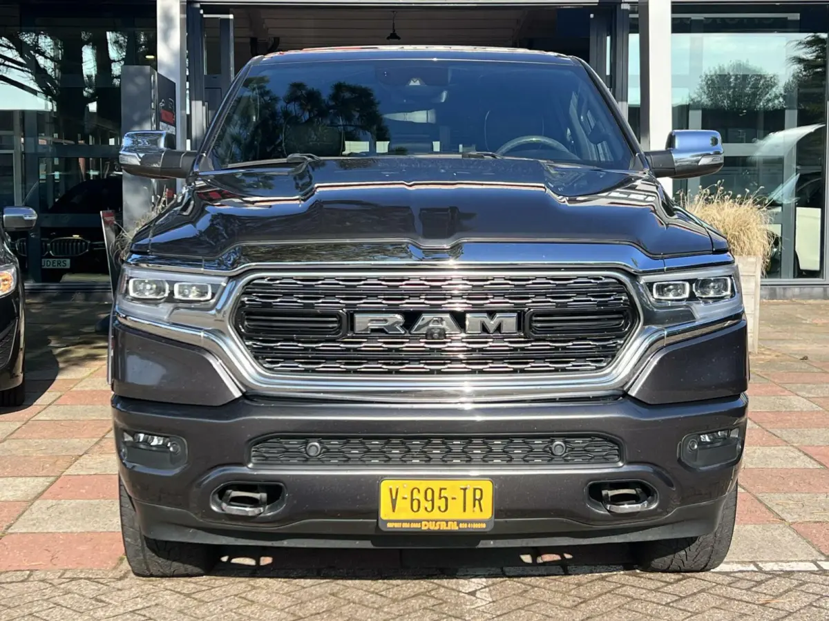 1500 4X4 5.7 V8 4x4 Crew Cab 5'7 Limited