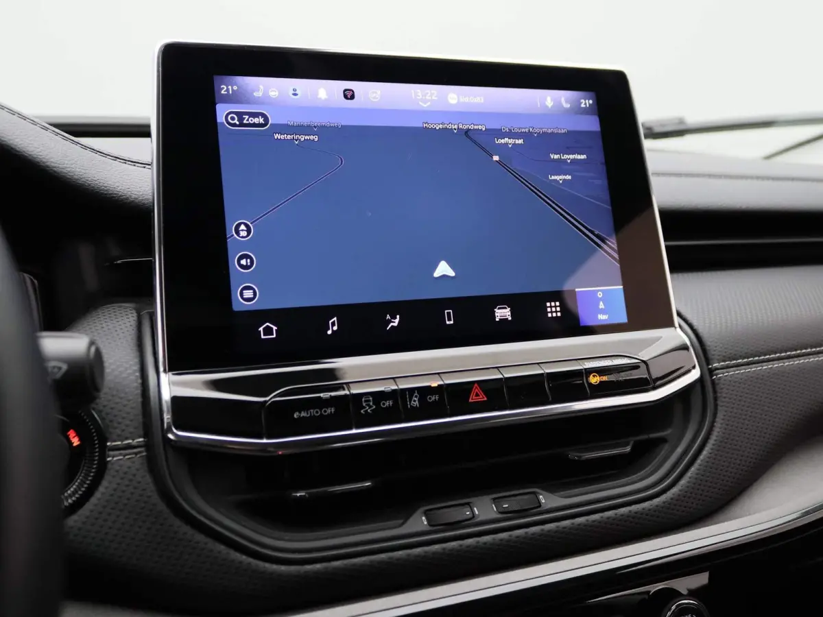 1.5T e-Hybrid Night Eagle | Half-Leder | Navigatie | Parkeercamera | Climate control | Lichtmetalen velgen | LED |