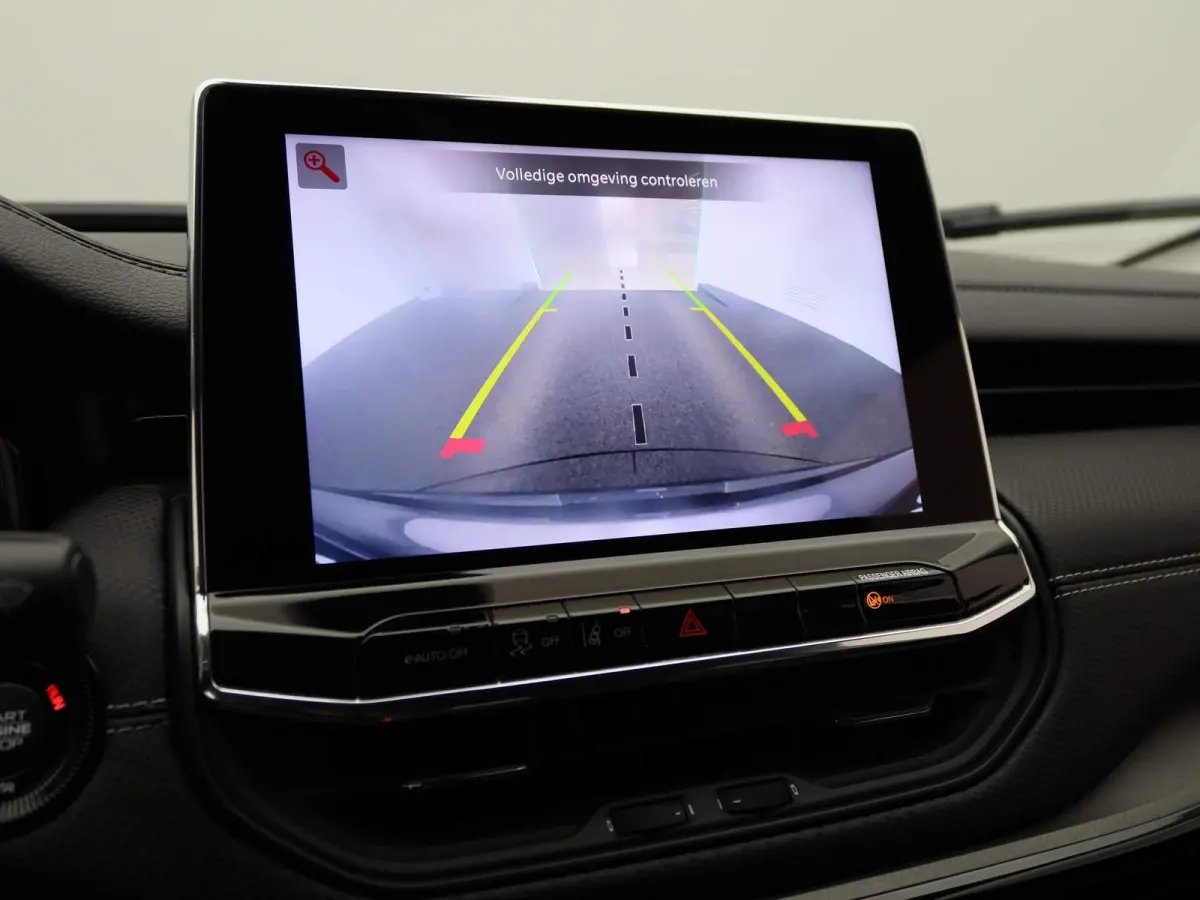 1.5T e-Hybrid Night Eagle | Half-Leder | Navigatie | Parkeercamera | Climate control | Lichtmetalen velgen | LED |