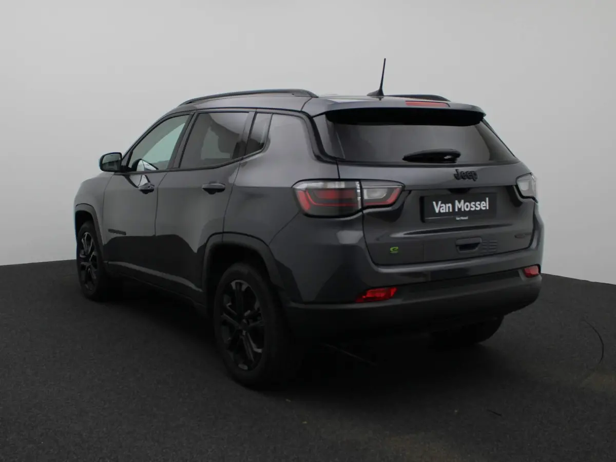 1.5T e-Hybrid Night Eagle | Half-Leder | Navigatie | Parkeercamera | Climate control | Lichtmetalen velgen | LED |