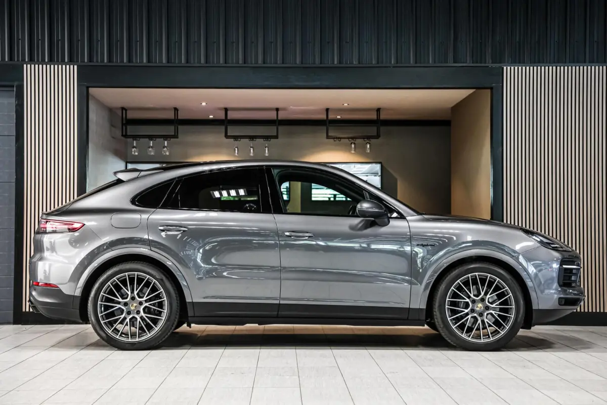 3.0 E-Hybrid|ACC|GTS-stoel|Chrono|Pano