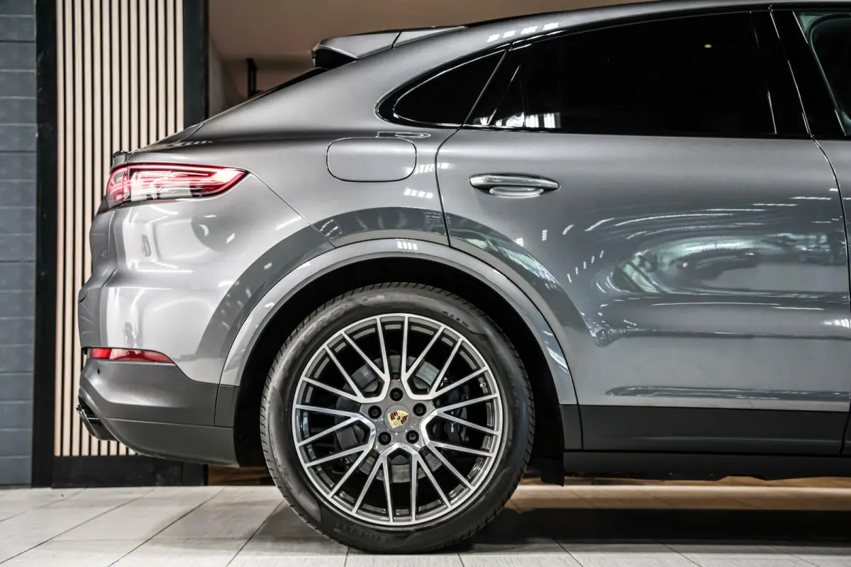 3.0 E-Hybrid|ACC|GTS-stoel|Chrono|Pano