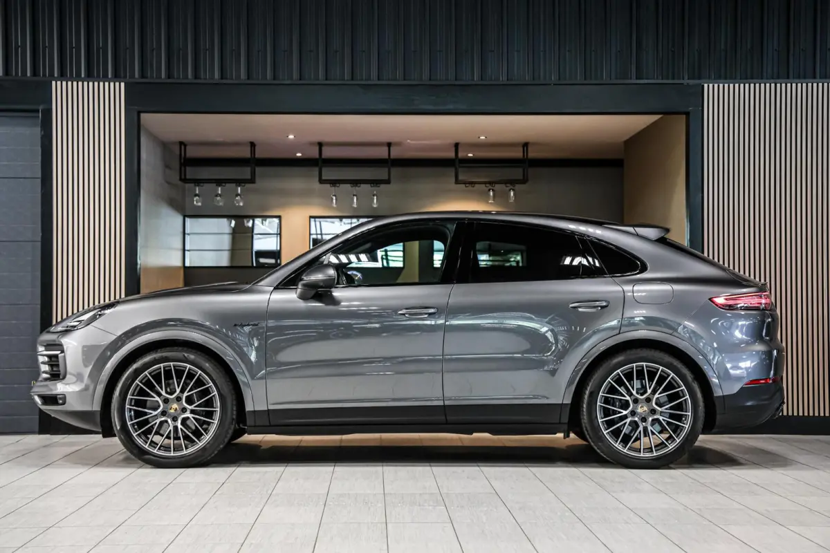 3.0 E-Hybrid|ACC|GTS-stoel|Chrono|Pano