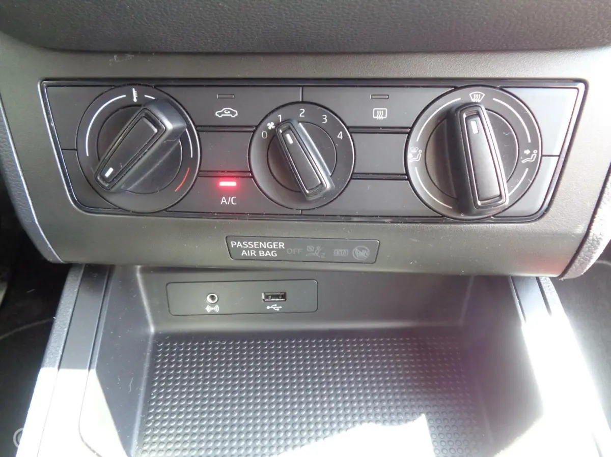 1.0 TSI Reference/Airco/Lm velgen/Carplay/1st eig/Slechts 79000km/Zuinig in verbruik