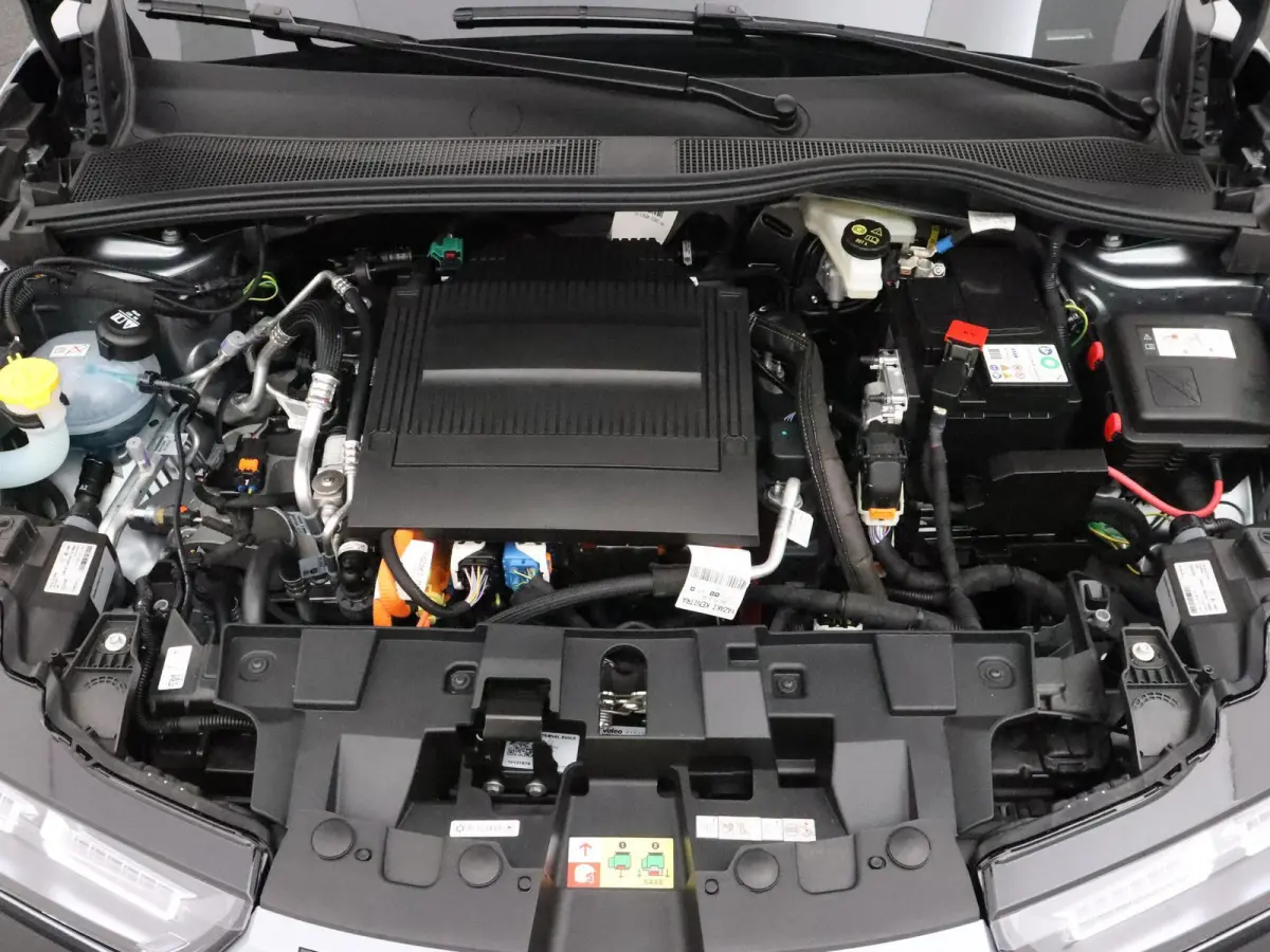 Elettrica Speciale 54 kWh | Navigatie | Parkeersensoren | Camera | Stoelverwarming | Warmtepomp | LMV 18"|