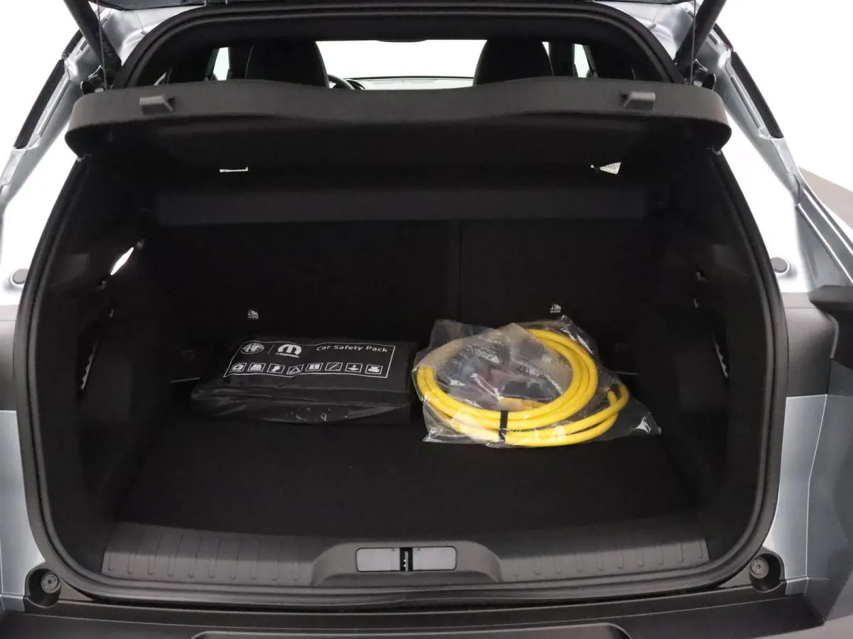 Elettrica Speciale 54 kWh | Navigatie | Parkeersensoren | Camera | Stoelverwarming | Warmtepomp | LMV 18"|