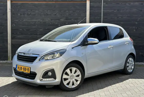 1.0 e-VTi Style Airco / LED / Privacy glass / Carplay / 53.319 km!!