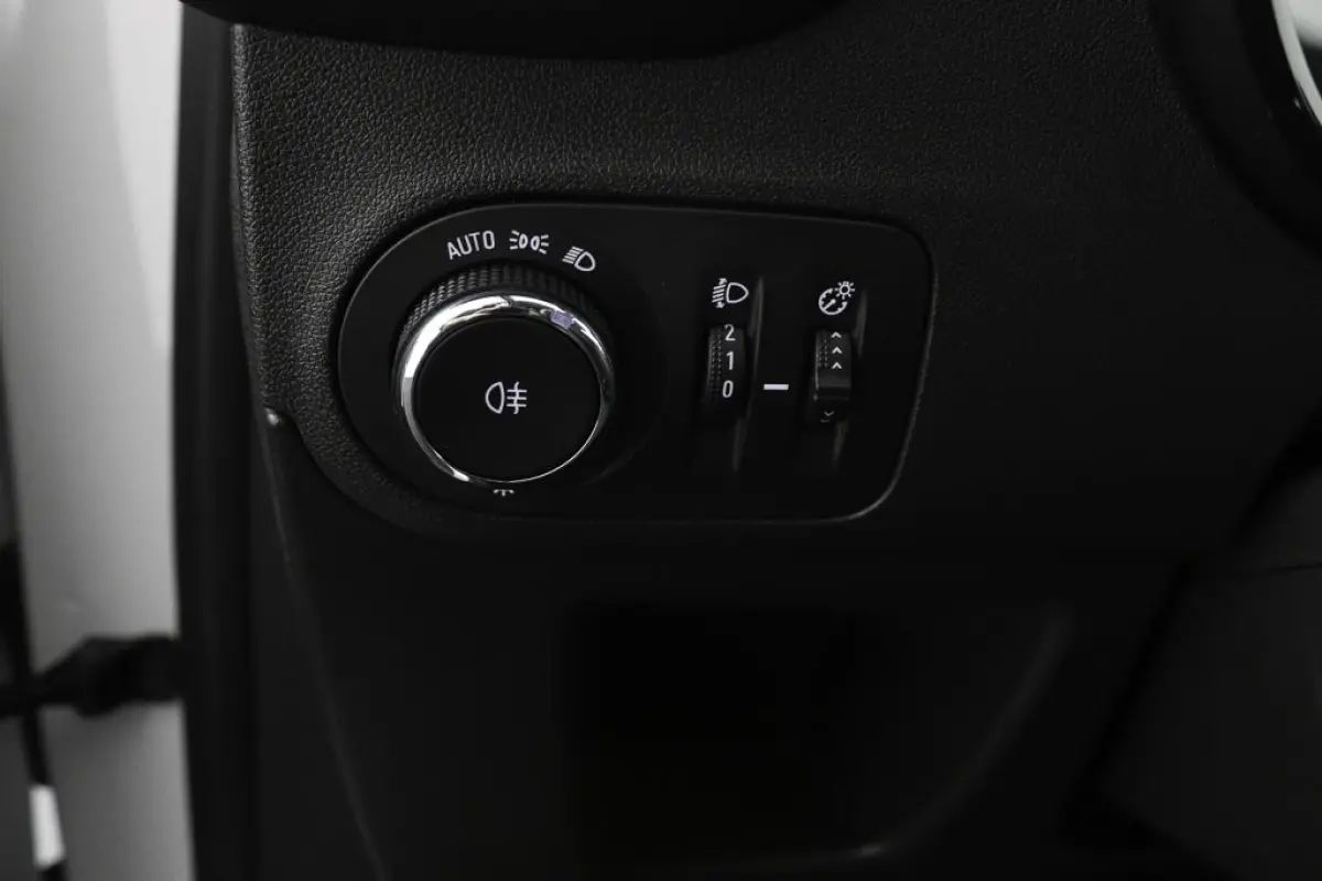 1.2 Turbo Edition 2020*A/C*HAAK*CRUISE*CARPLAY*