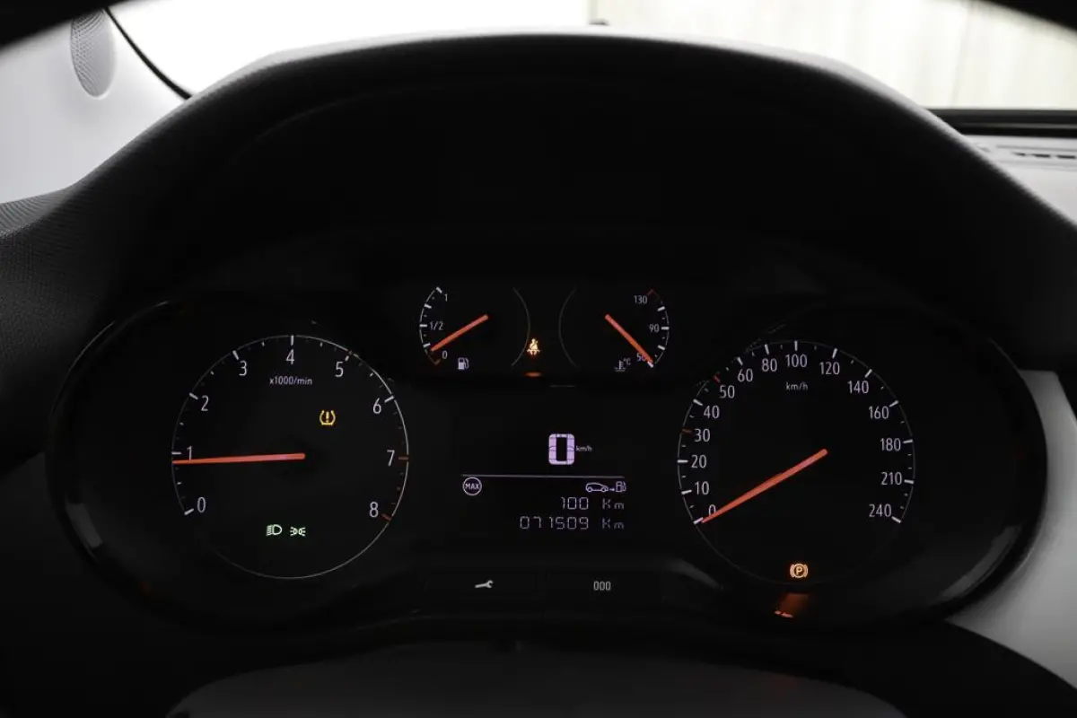 1.2 Turbo Edition 2020*A/C*HAAK*CRUISE*CARPLAY*