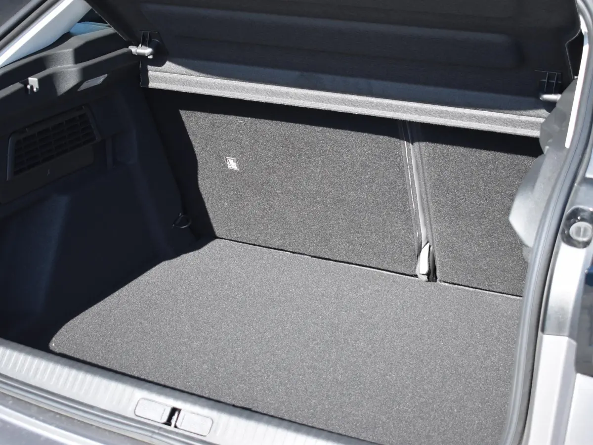 1.2 Hybrid 136 Business | STOELVERWARMING | ADAPTIEVE CRUISE CONTROL | CAMERA + SENSOREN | NAVIGATIE