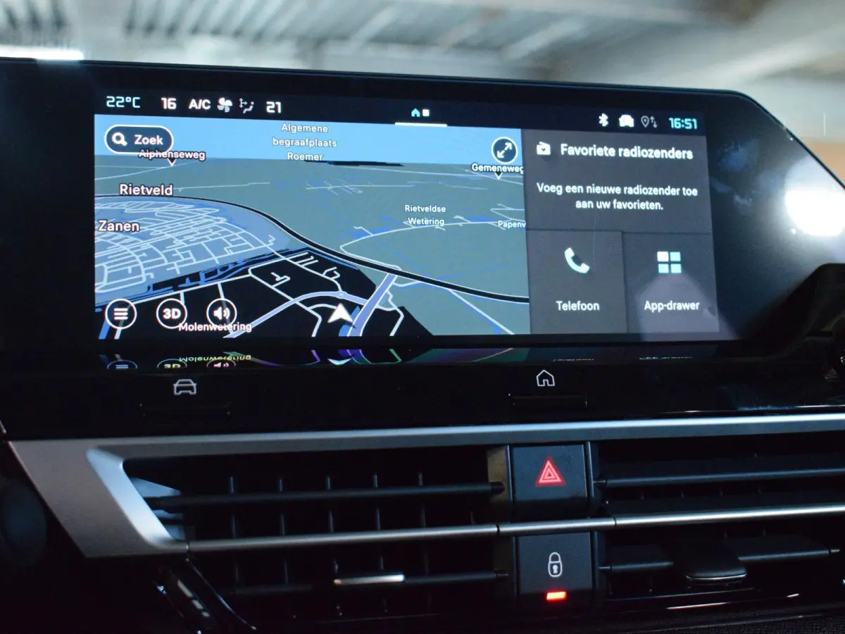 1.2 Hybrid 136 Business | STOELVERWARMING | ADAPTIEVE CRUISE CONTROL | CAMERA + SENSOREN | NAVIGATIE