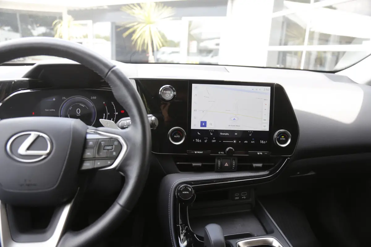 350h*Lexus fabr.garantie t/m 05-2033*Perfect Lexus Onderh.*BTW*ACC/Stoelverw./Stuurverw./Camera/Proact. Rijass./Rijstrook/DAB/LED/Half Leder-alcant./18 inch LM*